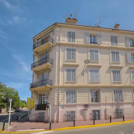 Rez De Jardin 3 Pieces Centre * Cannes